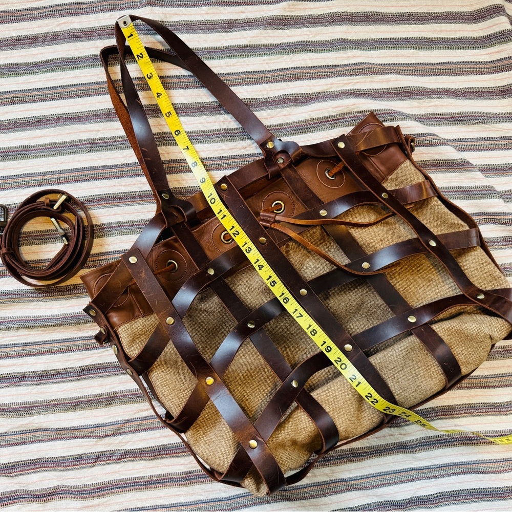 A TOTAL STEAL! Parisian Brown Leather Lattice Tote w/ Canvas Insert - Picture 5 of 7